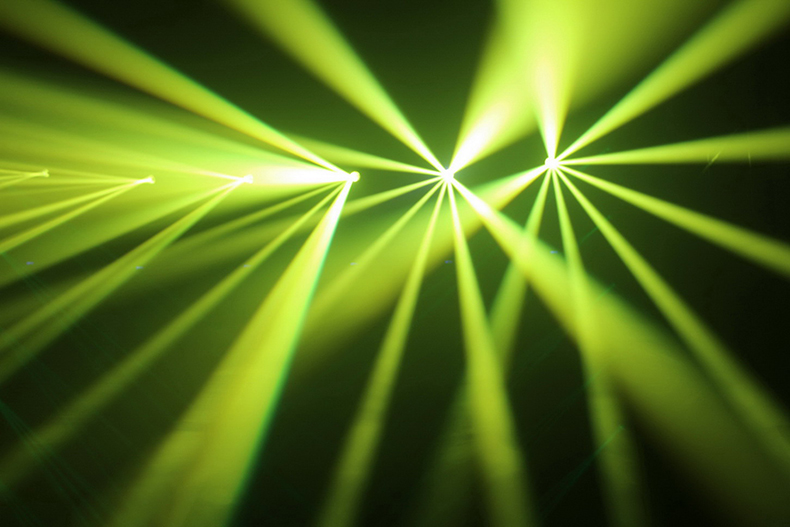 光束灯和摇头灯的实际应用？效果图