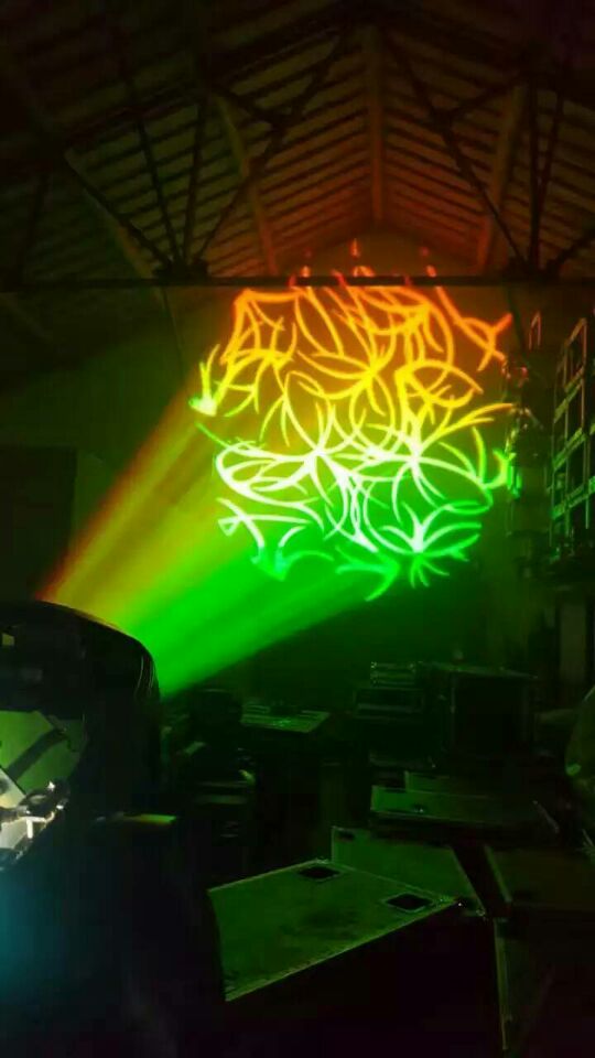 大型酒吧舞台灯光设备有哪些？