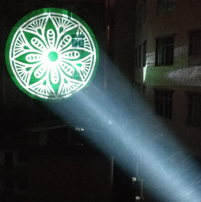 大型酒吧舞台灯光设备有哪些？效果图