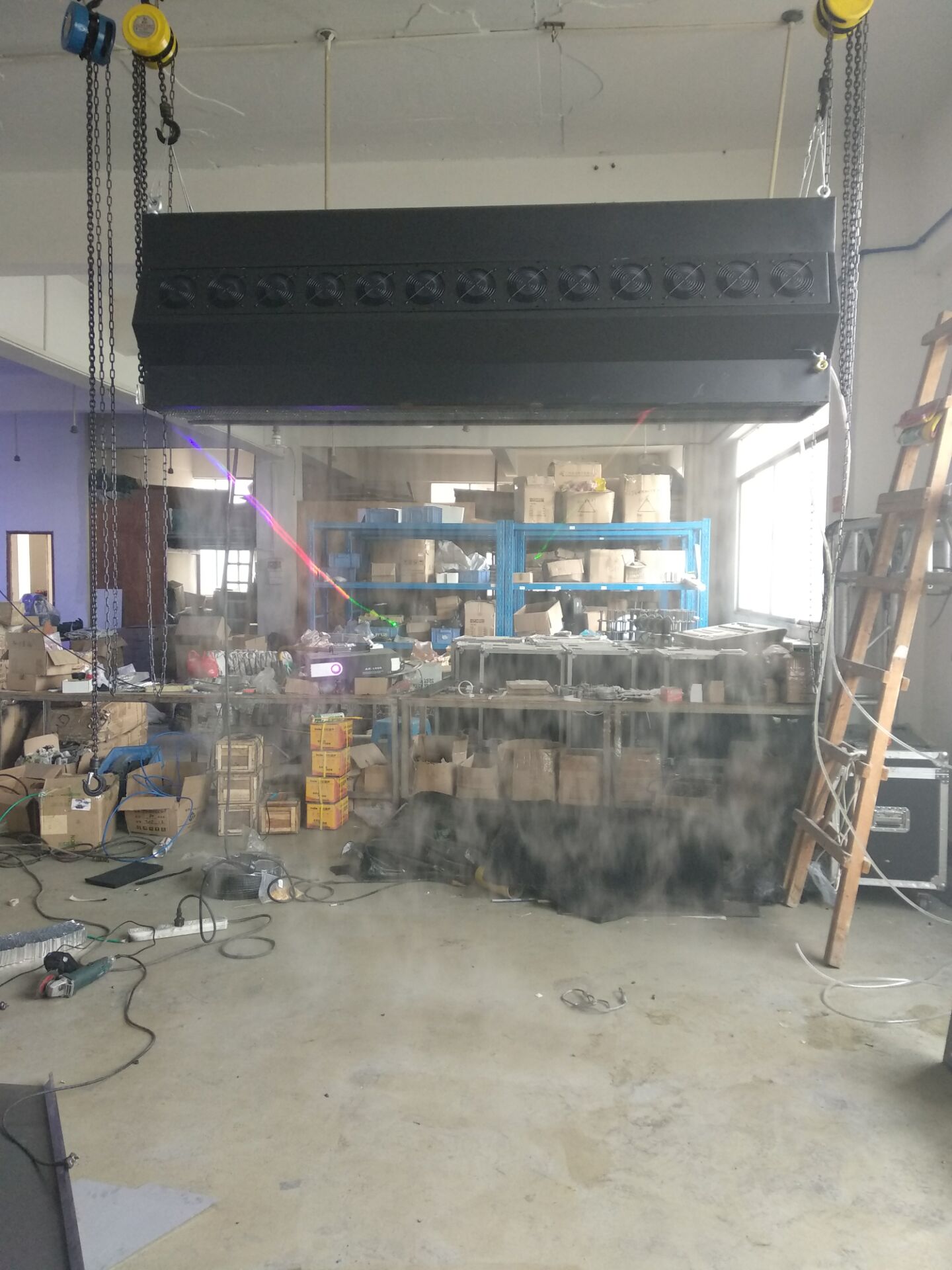 全新上市升级六代雾屏老化测试调试效果图