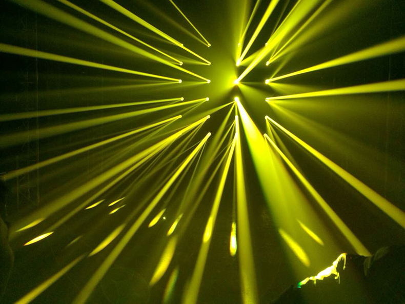 舞台灯光如何链接控台